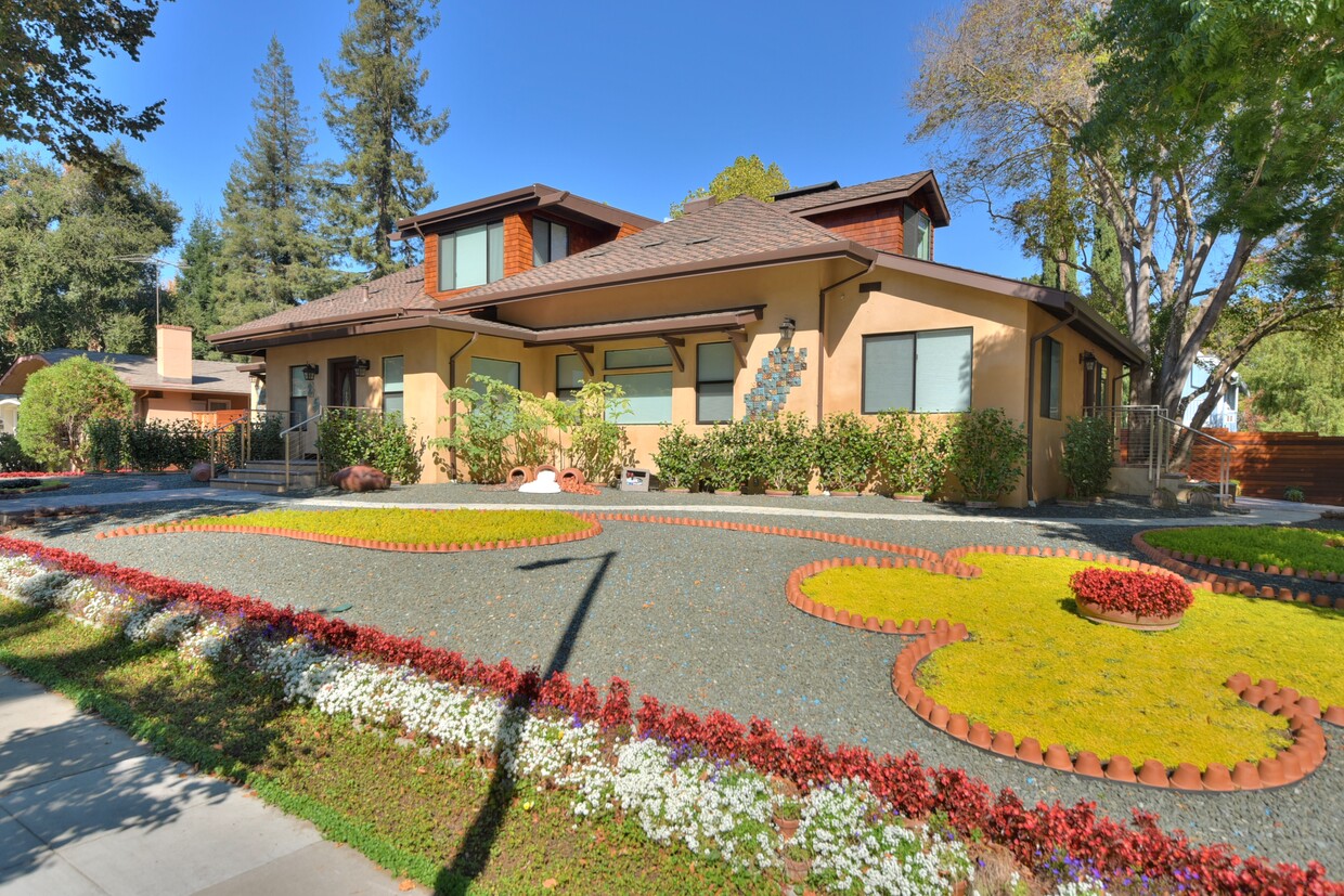 Foto principal - 715 Everett Ave