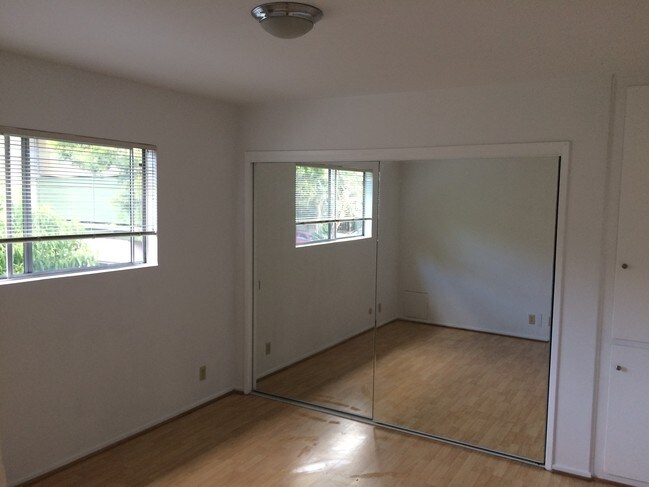 habitación - 2206 Echo Park Ave