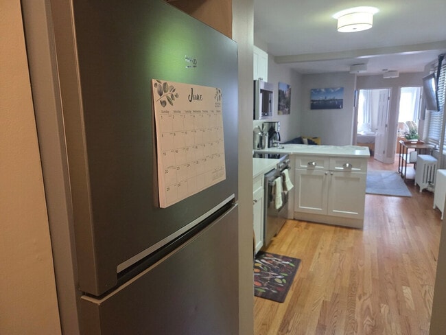 Building Photo - 414 Cambridge St