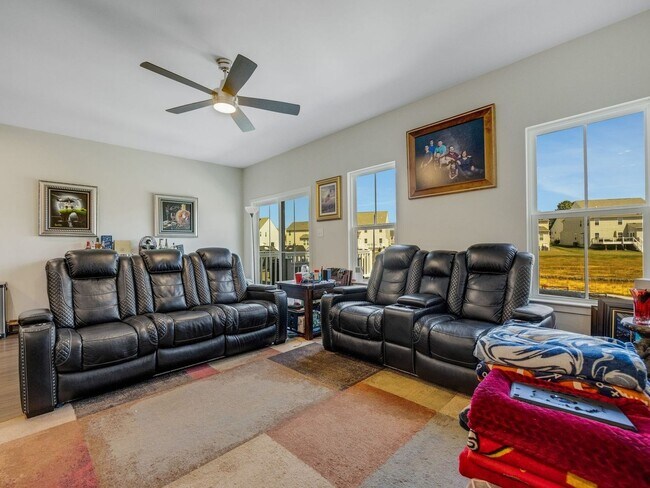 Foto del edificio - 3 Bedroom Single Family Home in Middletown