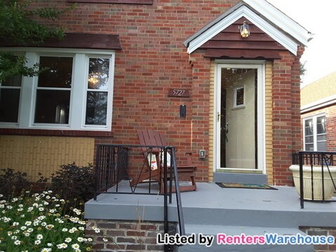 Primary Photo - 5727 Winona Ave