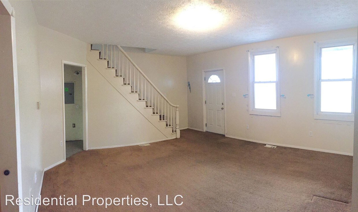 Primary Photo - 142 Lincoln Ave