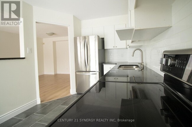 Building Photo - 73 Longshire Cir