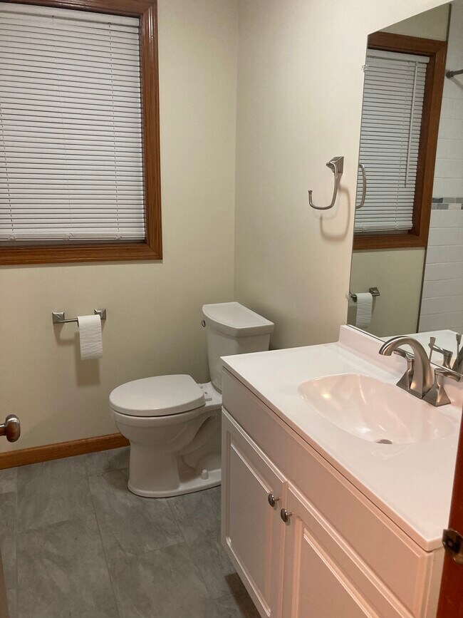 30 Mansfield Dr, Northford, CT 06472 Apartments Northford, CT