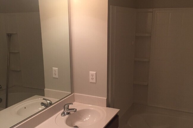 Foto del edificio - 1620 Walnut View Dr