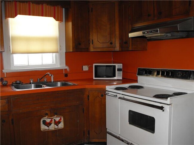 Foto del edificio - 844 Forest St