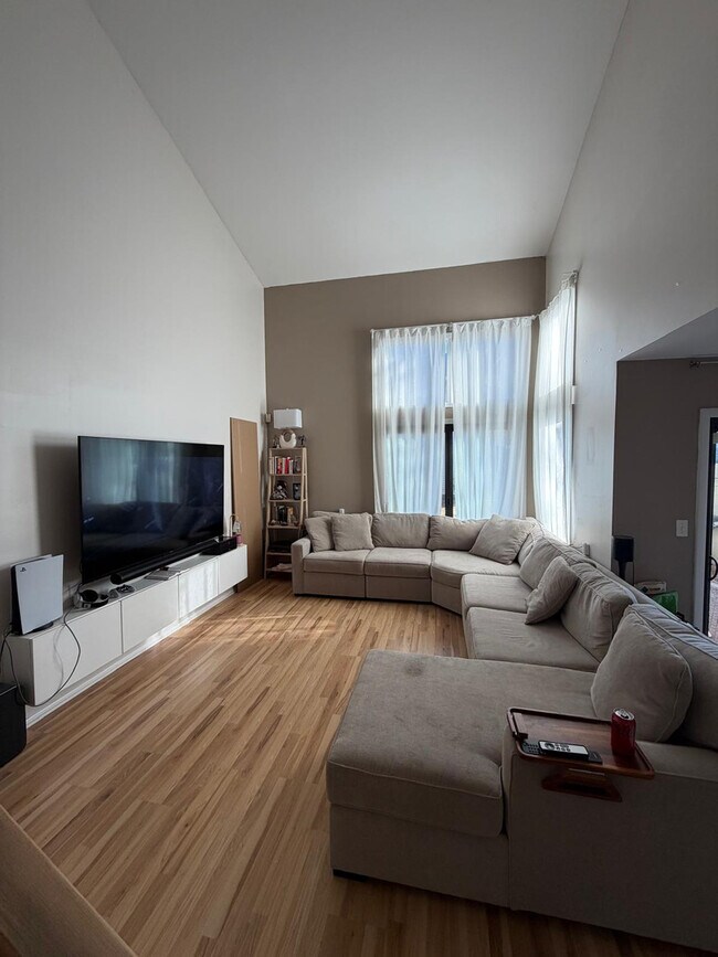 Foto del edificio - 15 Constitution Ct