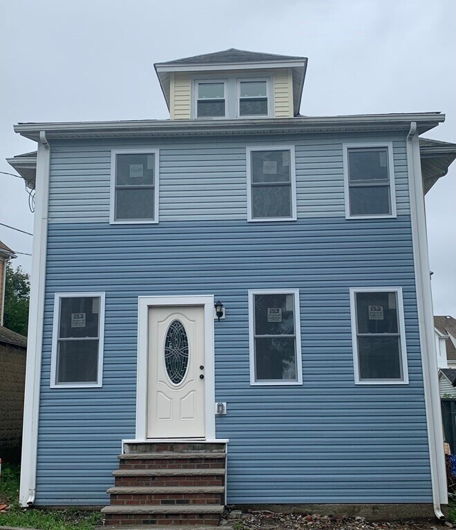 Primary Photo - 7 Farnum St