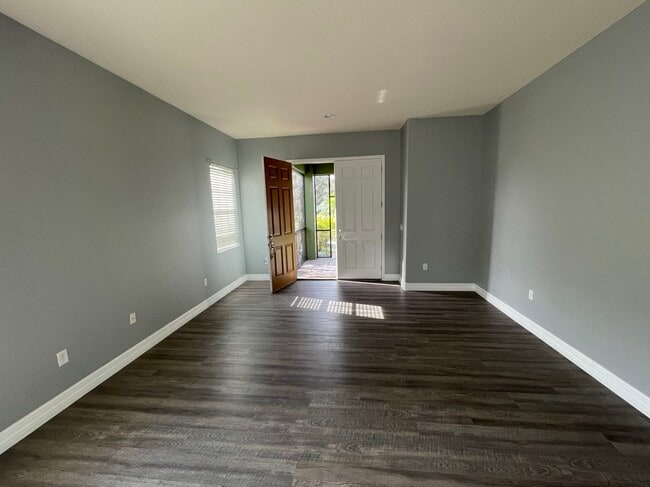 Building Photo - 10802 Willow Ridge Loop