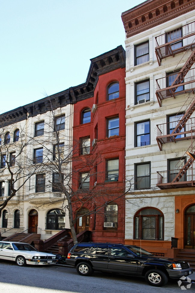 Building Photo - 119 W 80th St