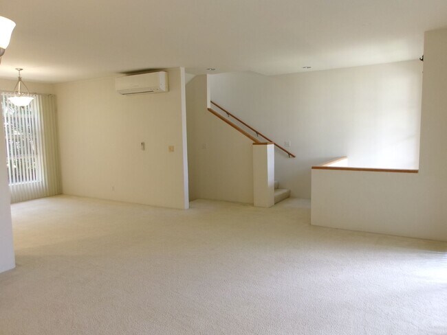 Building Photo - Moanalua Village #1C