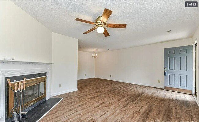 Foto del edificio - 3640 Huyton Ct
