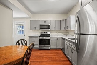 Building Photo - 409 S Aurora St