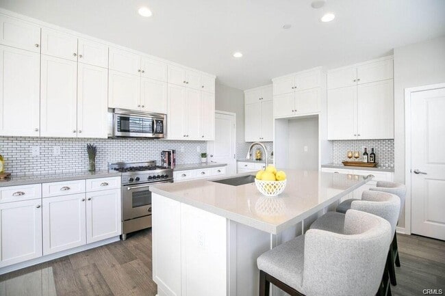 Building Photo - 411 Aura Dr