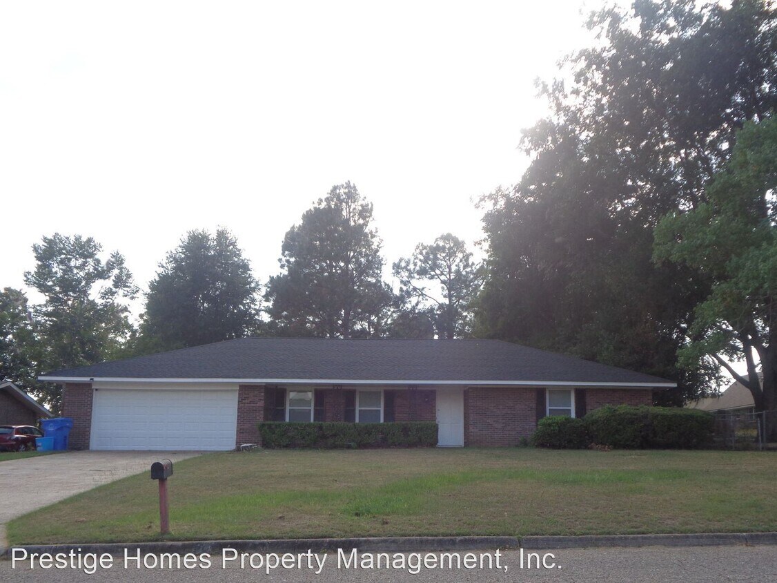 Primary Photo - 3 br, 2 bath House - 202 Heritage Blvd