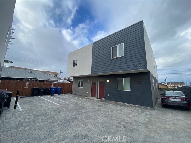 Foto del edificio - 127 Imperial Hwy.