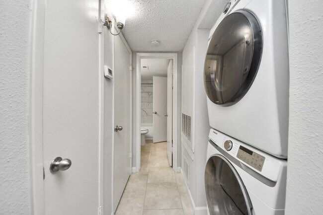 Foto del edificio - 13417 Garden Grove