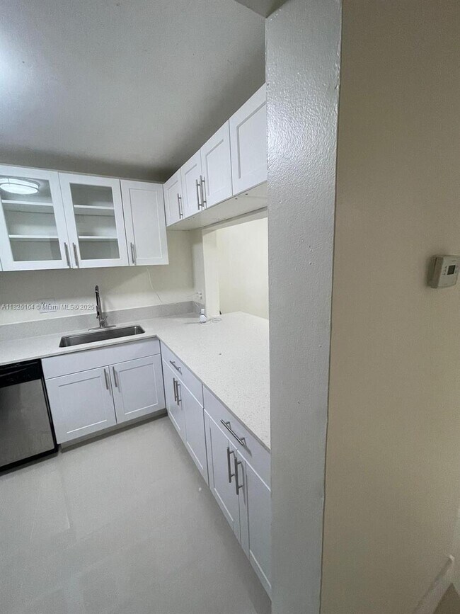 Foto del edificio - 7925 Fairview Dr