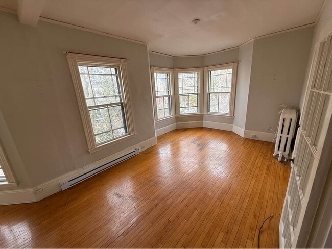 Photo - 6-8 Hurlbut St Apartment