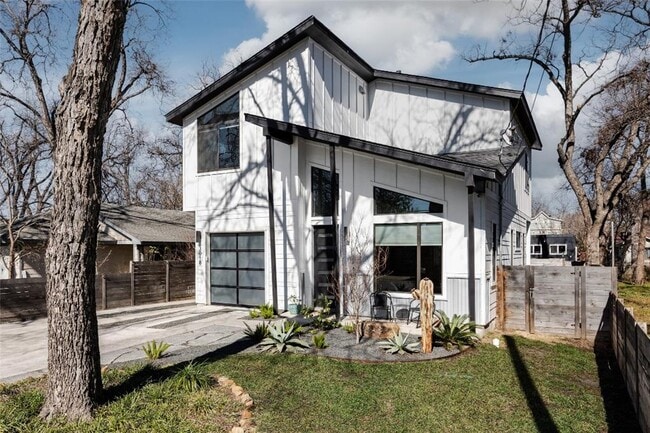 Building Photo - 3018 Garwood St