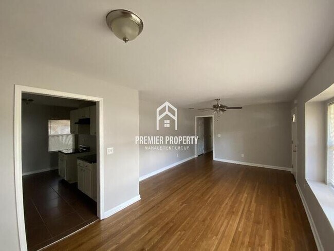 Foto del edificio - 4590 Boeingshire Dr