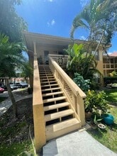 Building Photo - 4767 Via Palm Lakes