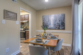 Dining Area - Finley West