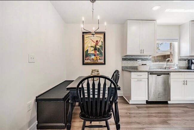 Foto del edificio - 7307 S Elliott St