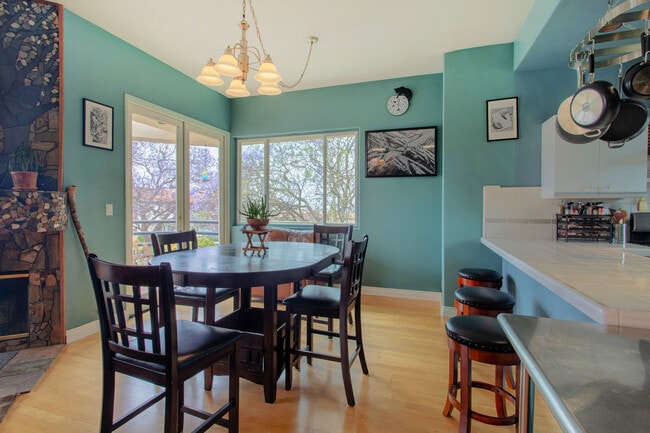 Building Photo - 1431 S Leland St