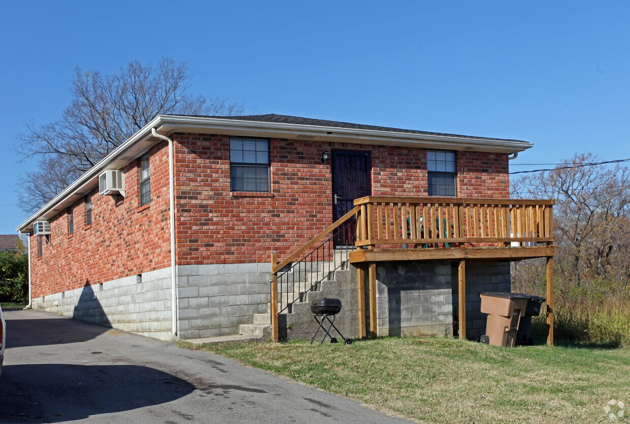 Building Photo - 907 33rd Ave N