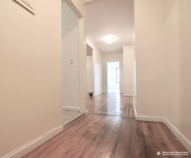 Foto del edificio - 400 Fort Washington Ave