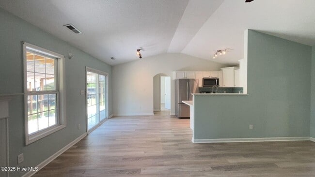 Building Photo - 132 Braeburn Blvd