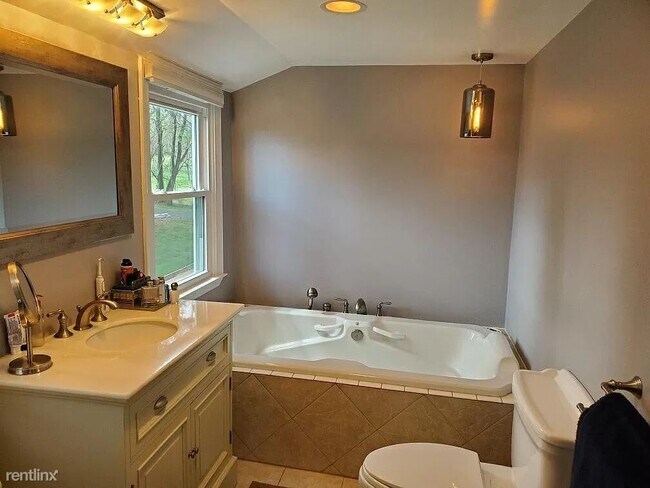 Building Photo - 3 br, 3 bath House - 705 West Padonia Road
