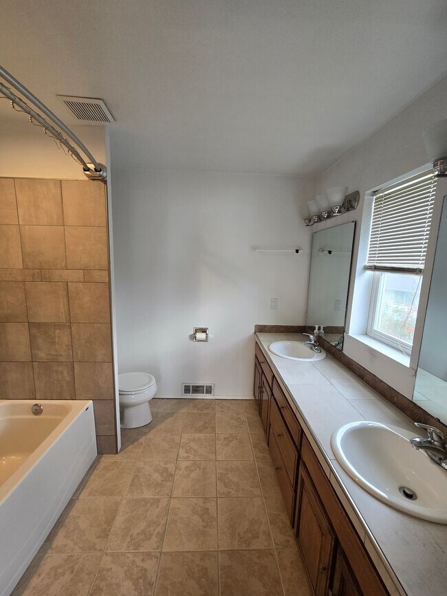 Foto del edificio - Condo in Blaine for Rent