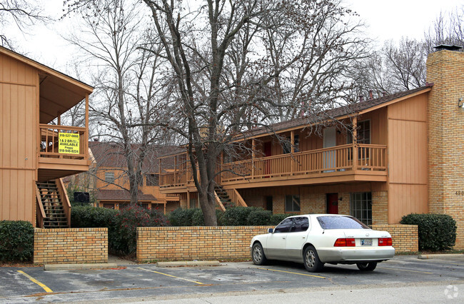 Building Photo - Timberlane