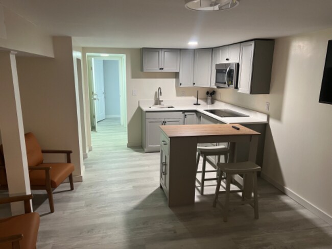 Foto del edificio - 63 Palmieri Ave