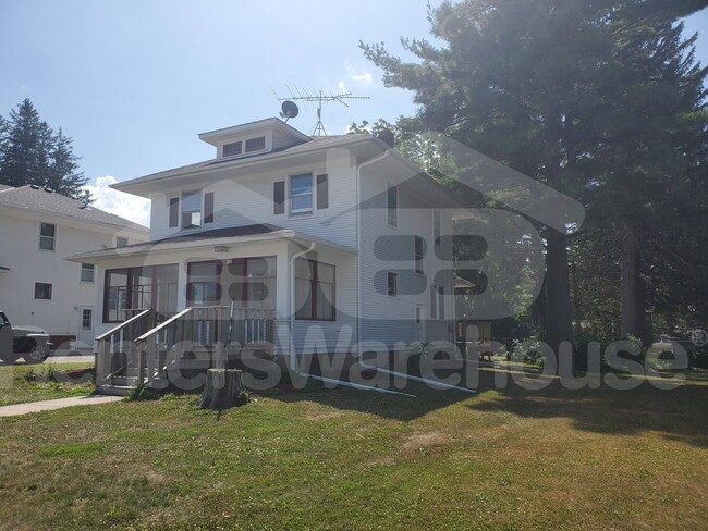 Foto del edificio - 608 Red Wing Ave