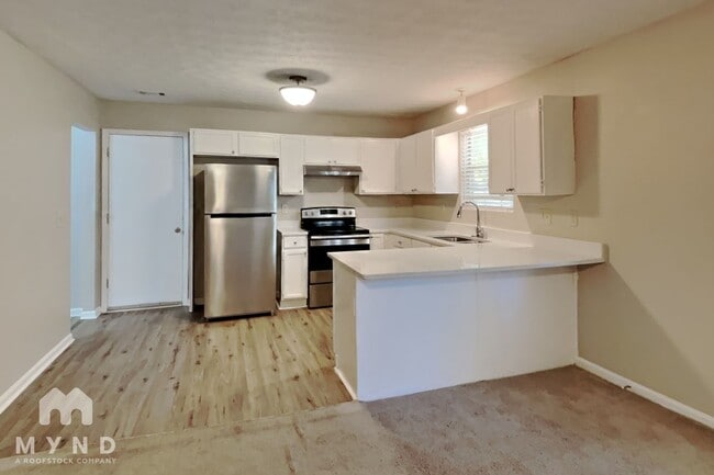 Building Photo - 5631 Regency Manor Ct