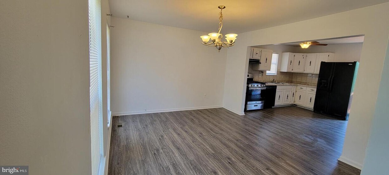 Foto principal - 5565 Riverton Ct