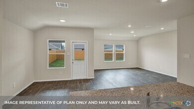 Building Photo - 1009 Alma Dr