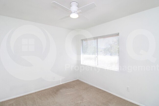 Foto del edificio - 10635 N 129th St