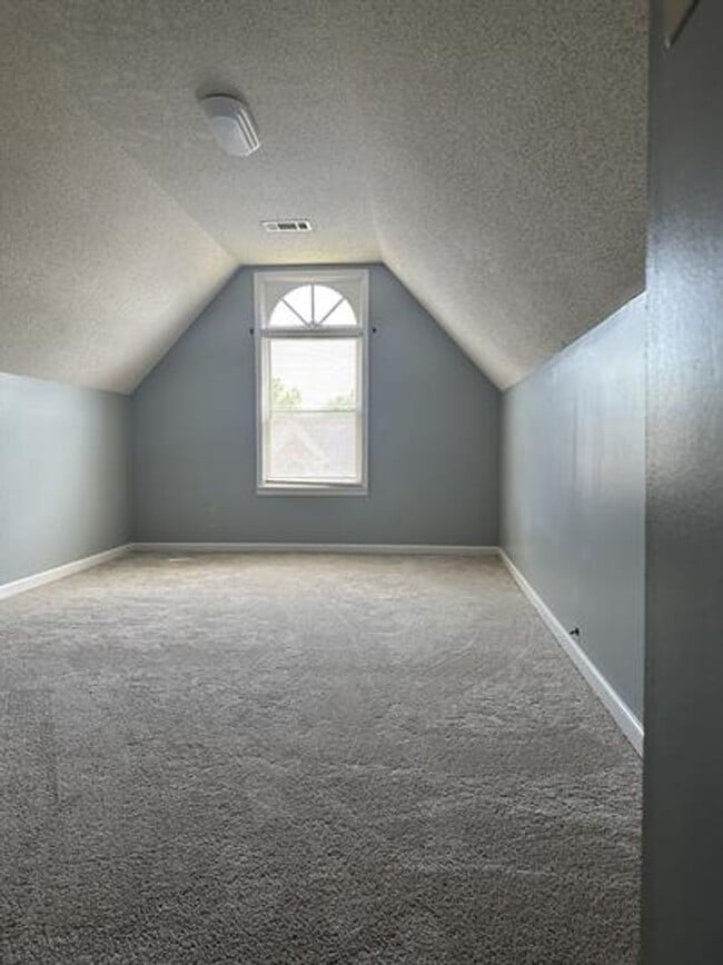 Foto del edificio - Charming 3-Bedroom Home in Cordova-Comfort...