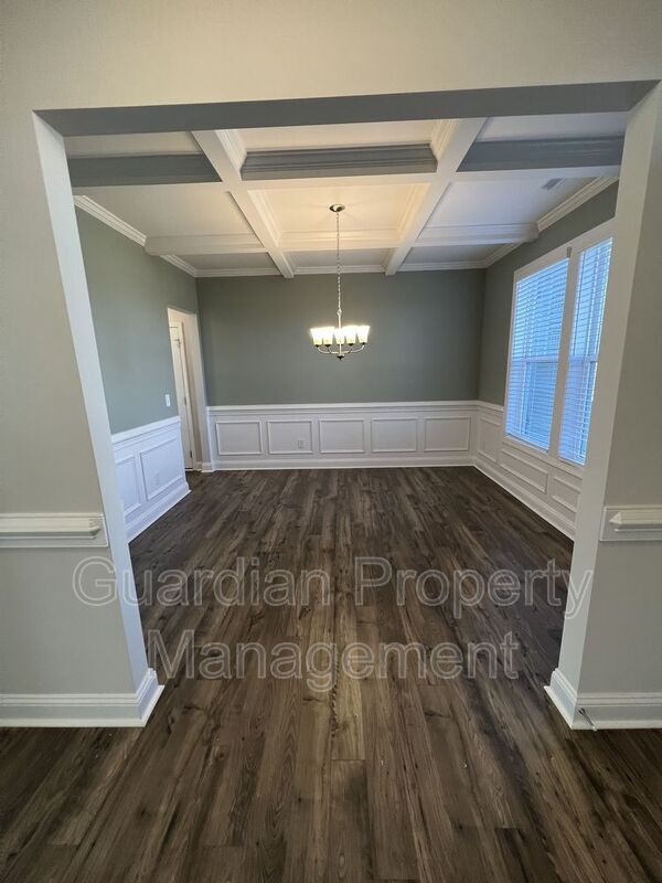 Building Photo - 45 Winfield Ct