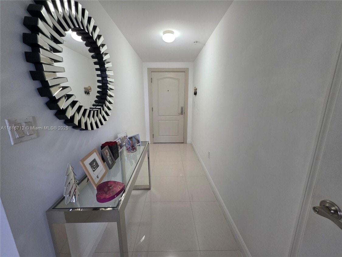 Foto principal - 2701 SW 3rd Ave