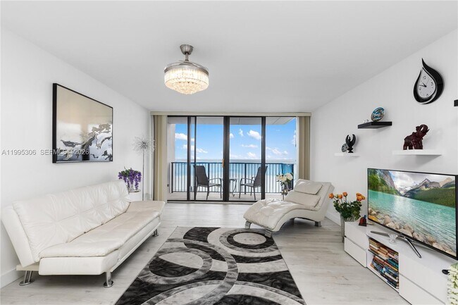 Building Photo - 2201 S Ocean Dr