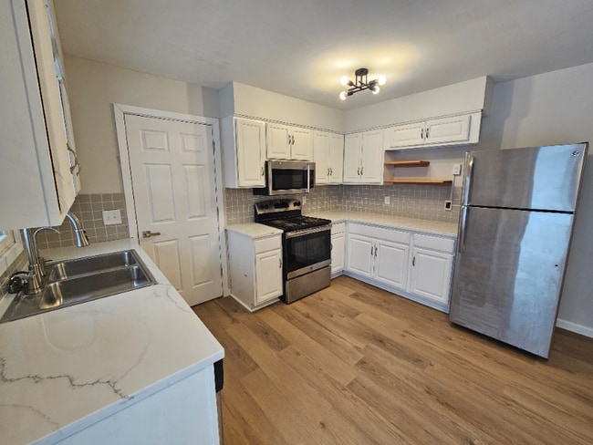 Foto del edificio - 1121 Debra Ln