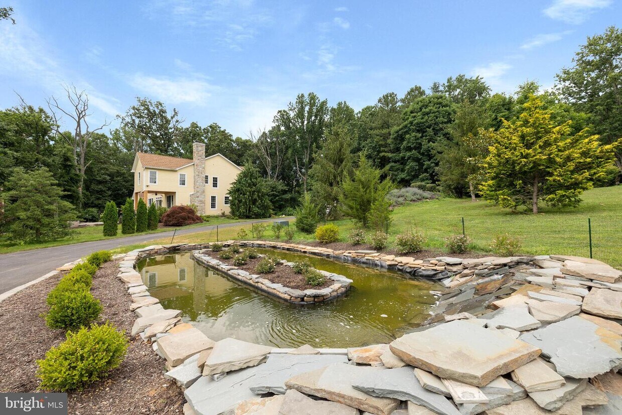 Foto principal - 3000 Shepperd Rd