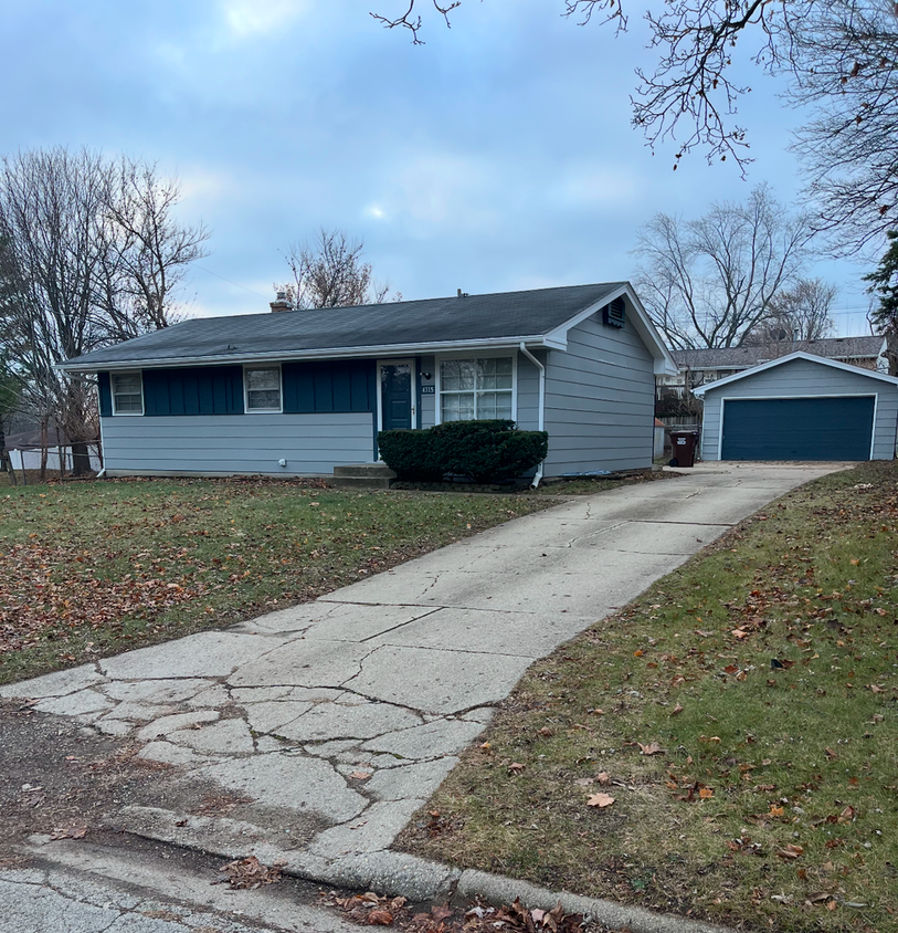 Foto principal - Home for rent in Rockford IL $2,395.00