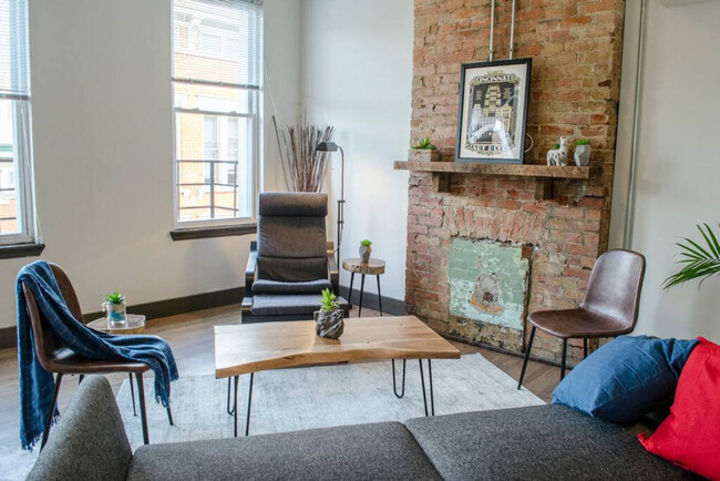 Foto del edificio - 1533 Pleasant St
