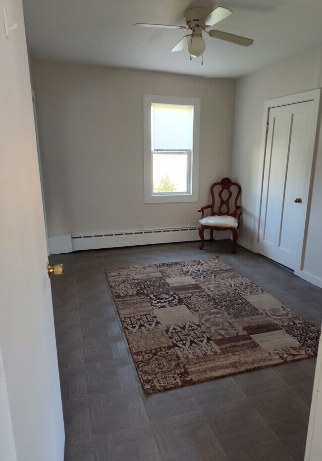 Foto del edificio - 10850 Parkside Ave